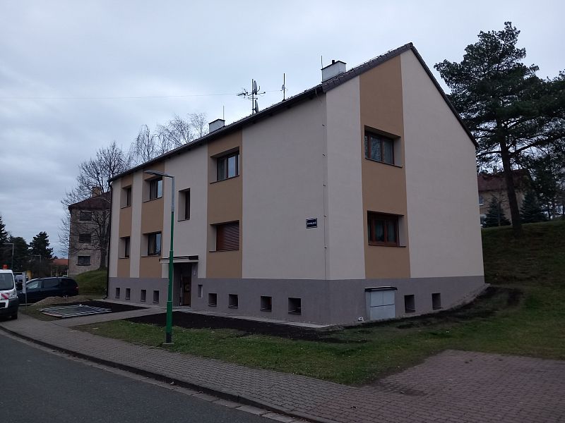 Stavební dozor při zateplení bytového domu v Sakařově ulici v Pardubicích