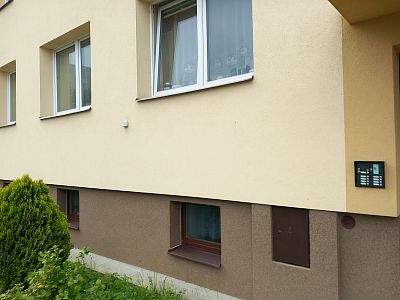 Inspekce bytového domu před koncem záruční doby v Chlumci nad Cidlinou