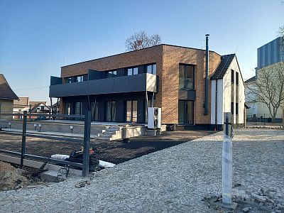 Technický dozor při stavbě vily se čtyřmi bytovými jednotkami v Rosicích u Pardubic